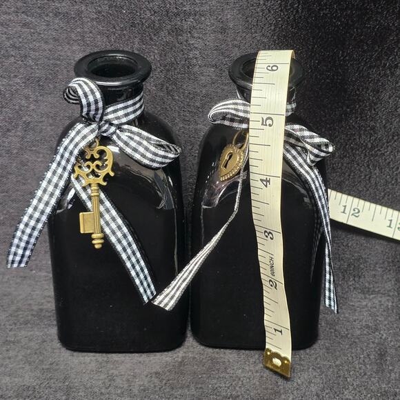 Country Mini Bud Vase Black Bottle Checkered Ribbon with Key & Heart Charms - Picture 7 of 8